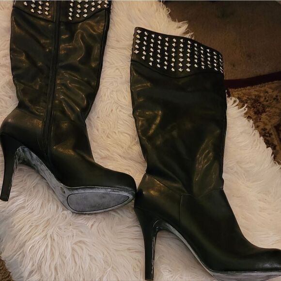 BCBG GENERATION KNEE HIGH STUDDED BOOT - Picture 3 of 9